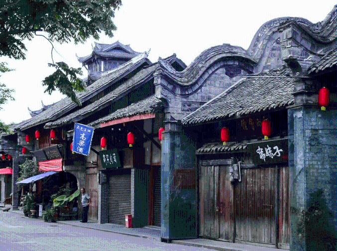 匆忙离开